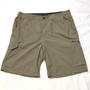 Columbia OmniShade Trail Hiking Shorts 38 Waist